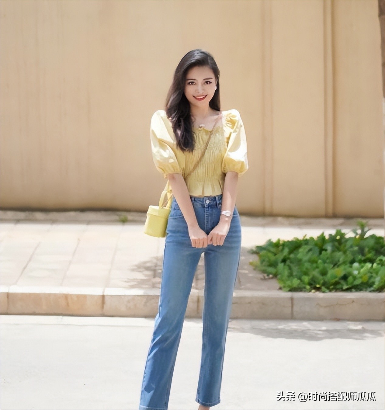 夏季流行最新款上衣和裤子,今年最流行的裙裤和上衣新款
