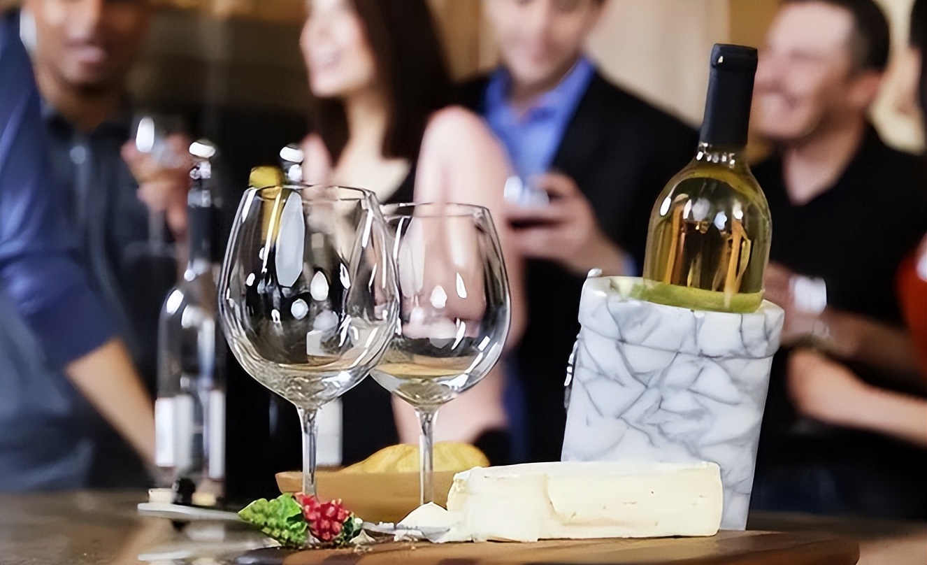 广西一男子被女友切掉生殖器，被救后哭喊：下面太疼，不是男人了