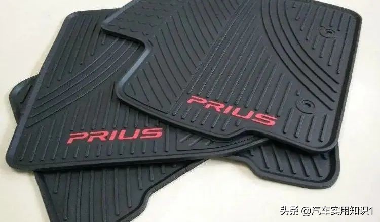 汽车什么材质的脚垫比较好,新车买什么脚垫比较好