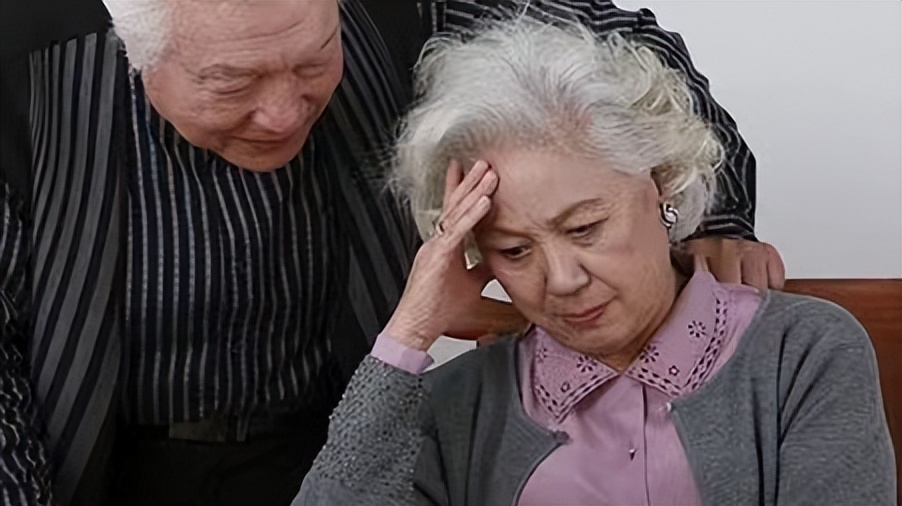 上了年纪浑身无力是怎么回事,53岁腿无力是什么原因