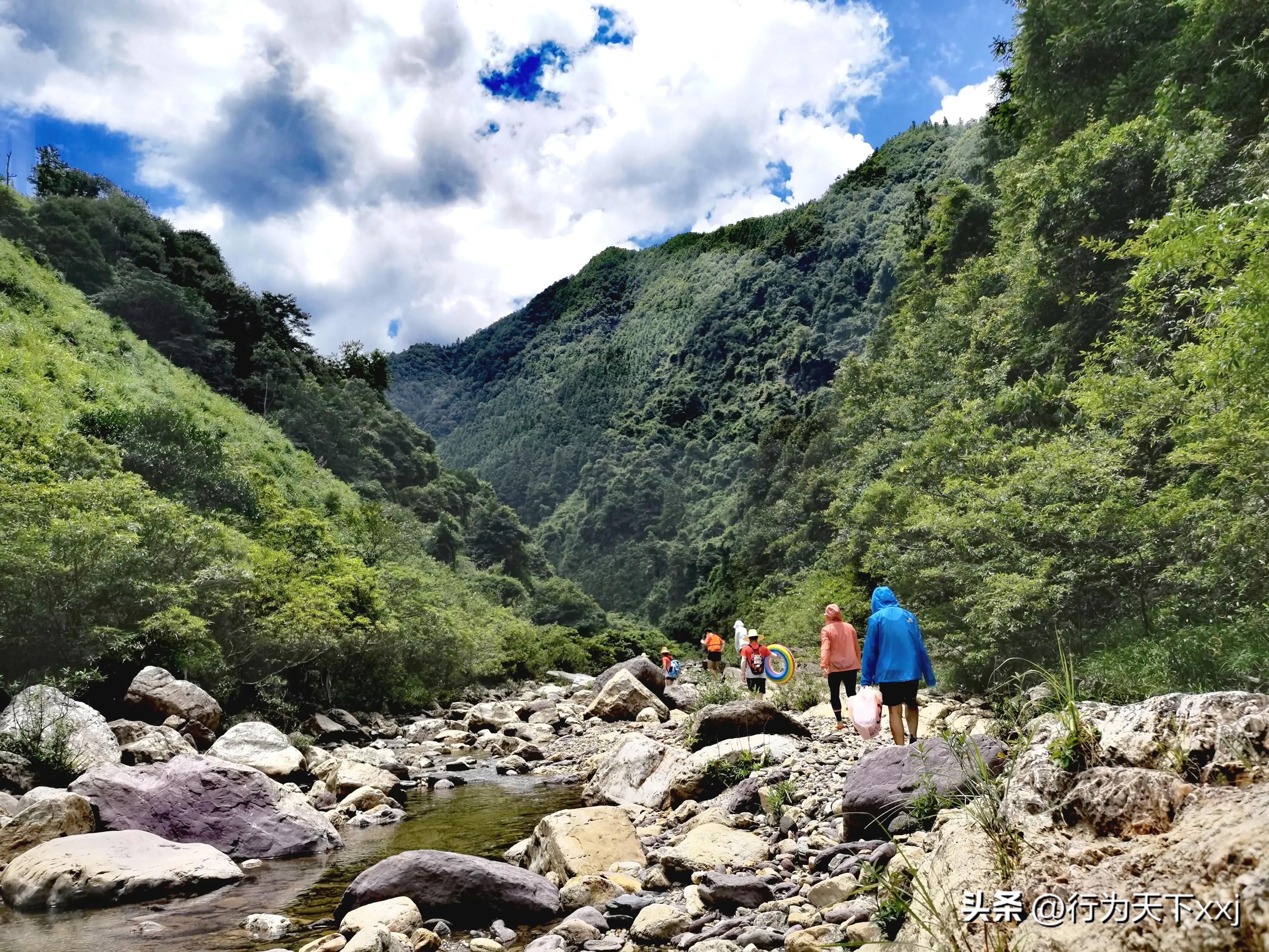 避暑天堂惹人醉完整版,避暑胜地康养天堂