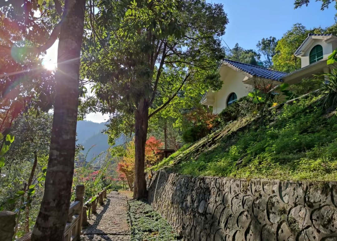 广东最值得推荐的温泉度假村,广东第一峰温泉是真温泉