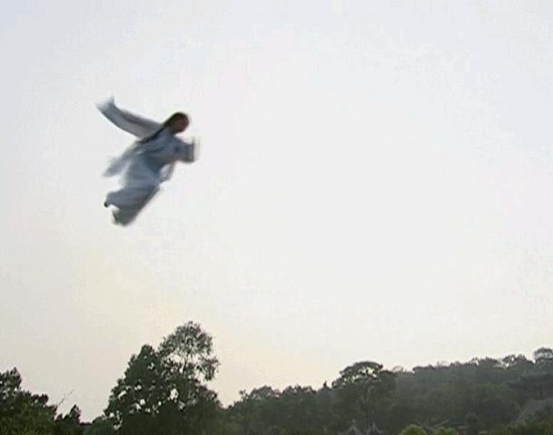 以前的轻功对比现在的轻功,现在的轻功和以前的对比混剪