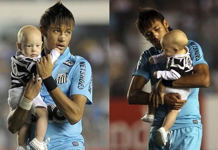 绝了：内马尔又当爹！开心亲吻孕肚，模特女友隐私地方纹身身材棒