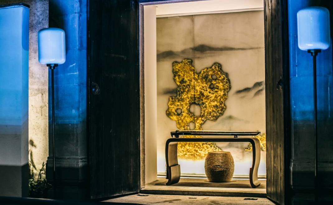 宾馆酒店房间都标配的音箱,顶级酒店房间里的音响