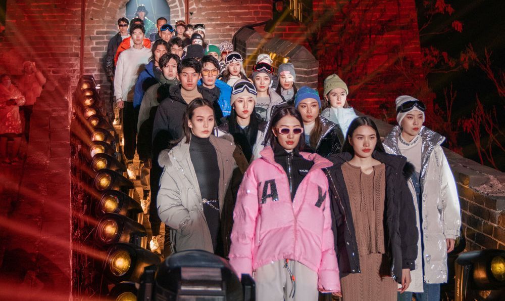 那些被安利的国货羽绒服,鸭鸭雅鹿雪中飞羽绒服哪个质量好