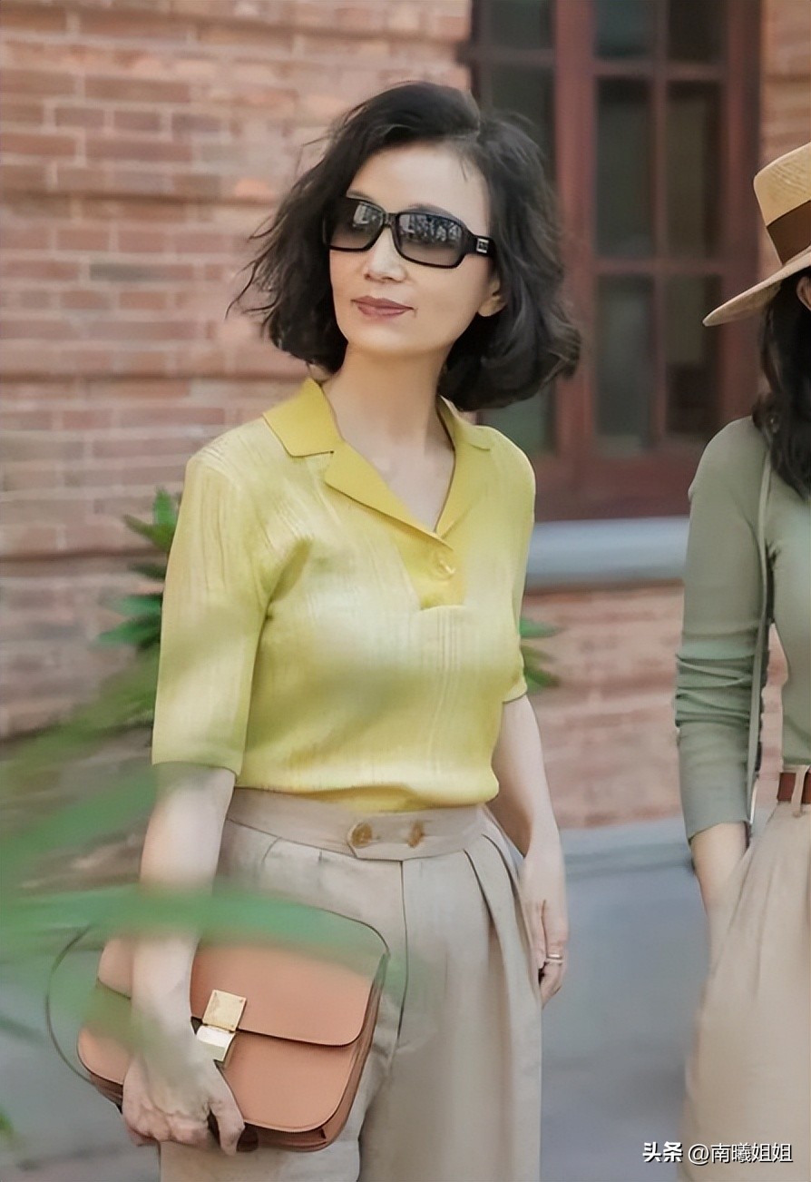 女人剪短发时尚好看,女人上了年纪就剪短头发