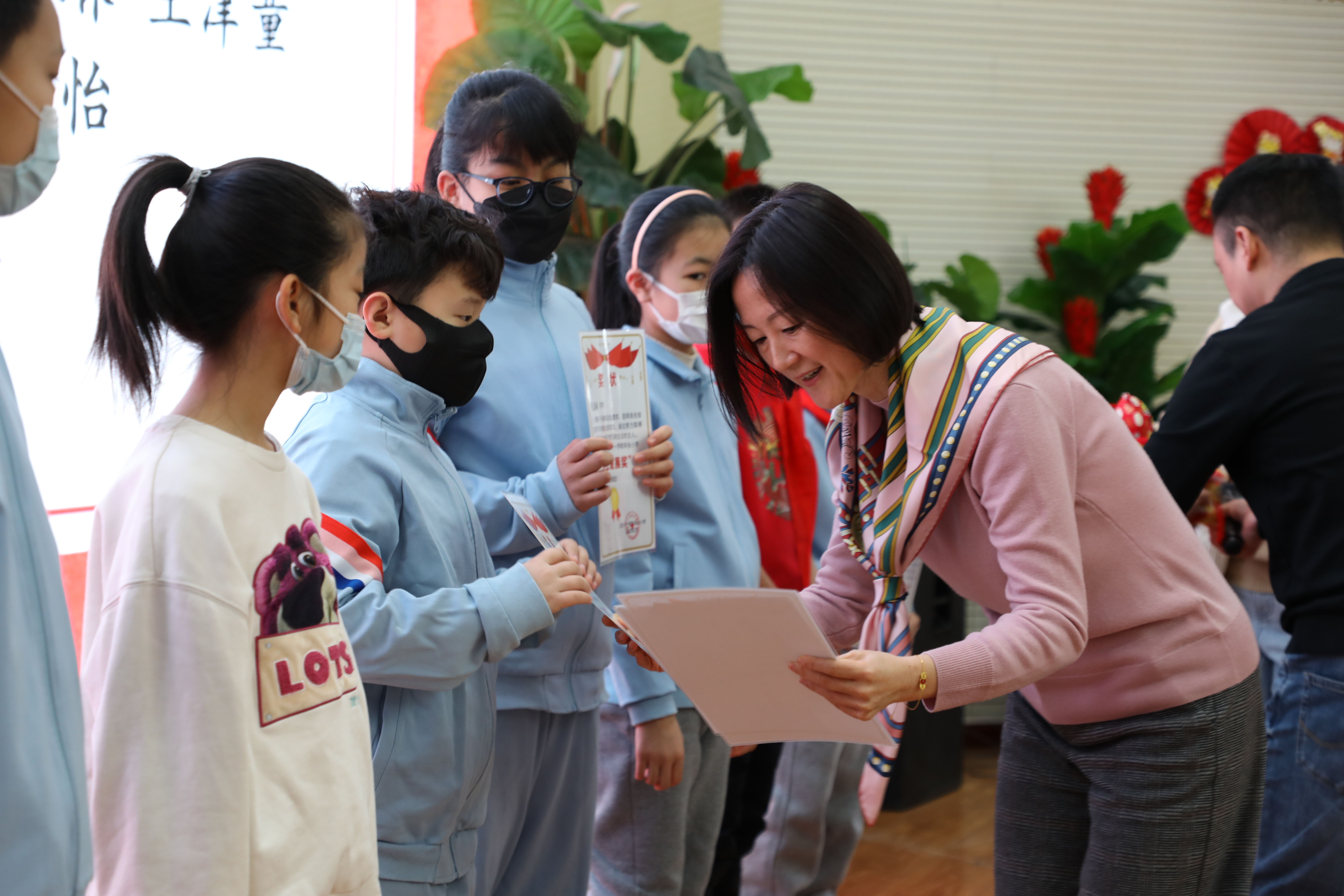 逐梦新学期一起向未来海报,逐梦新学期一起向未来内容