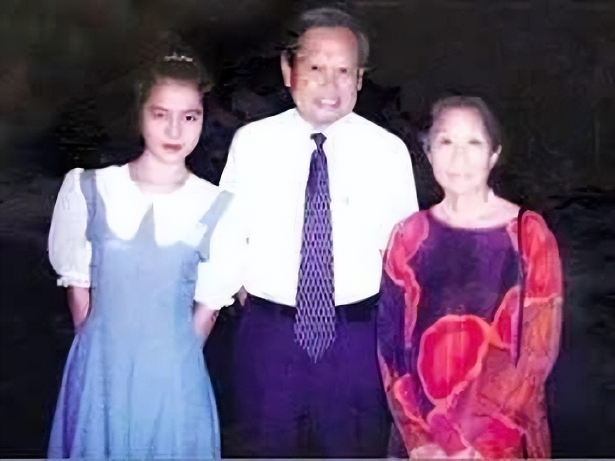 翁帆嫁给大自己54岁的杨振宁了吗,翁帆与杨振宁的婚姻生活曝光