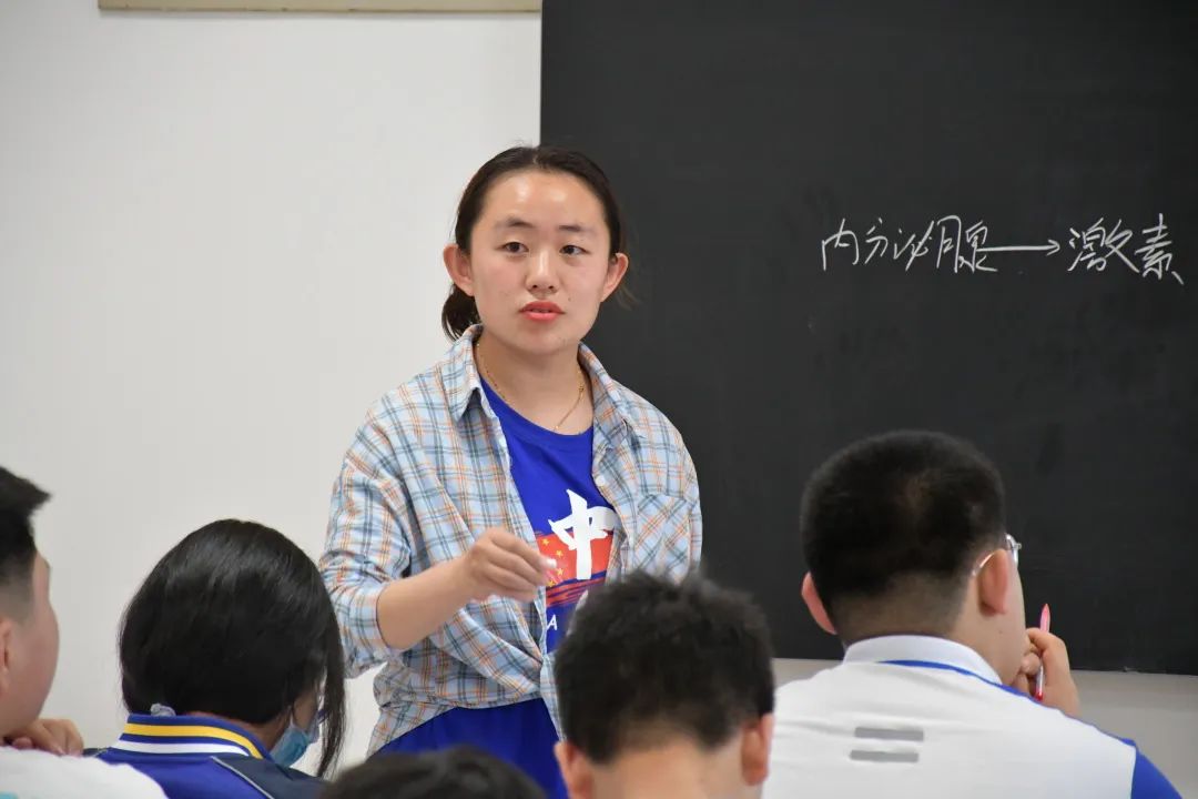 潍坊北海中学举行融入教学的课堂评价暨理解力课程实施首届教学节