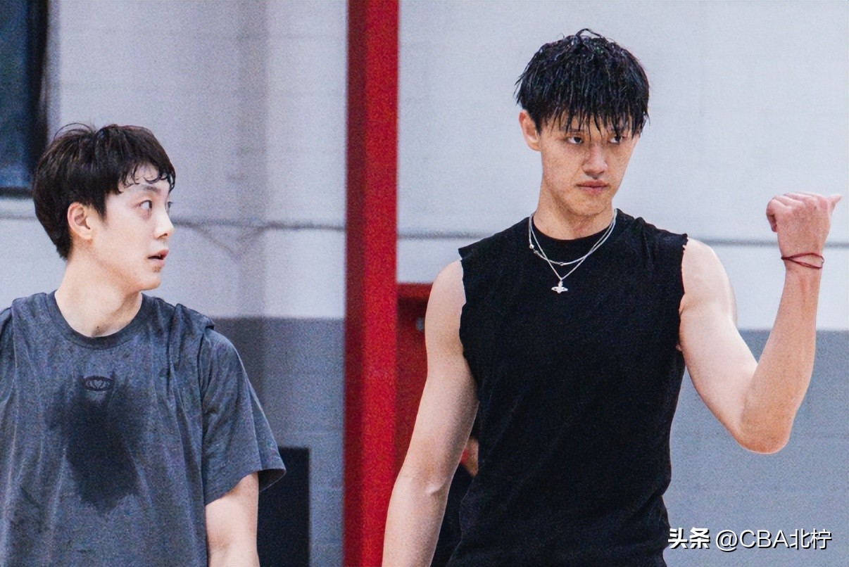 CBA三消息：广东三雄肯定离队，张宁首次夺冠军，曾凡博低调特训