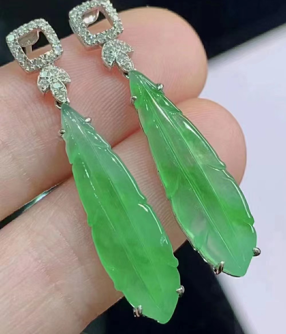 疼也要打耳洞，美丽也要看得