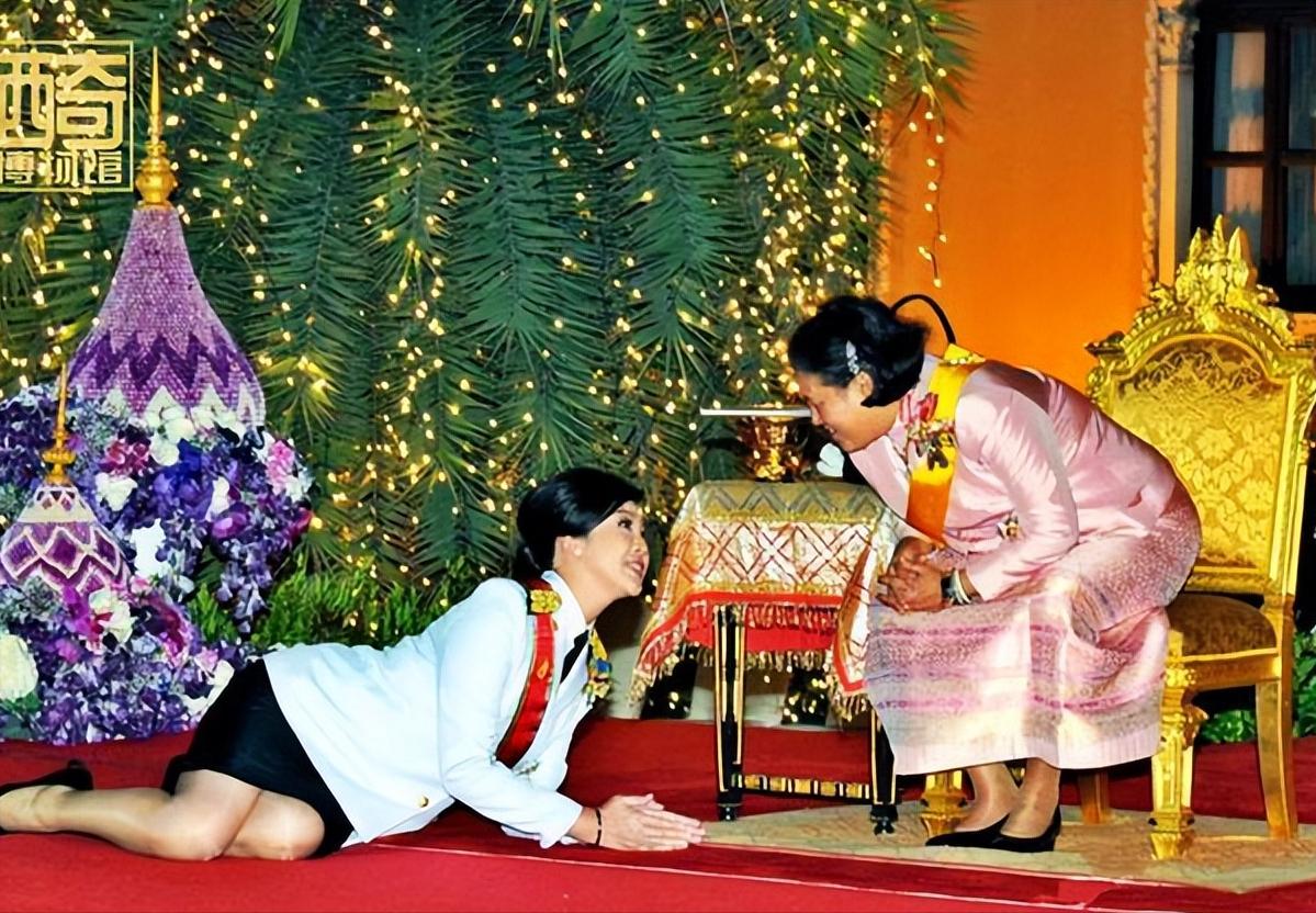 现在还要跪拜泰国王吗,泰国王室跪拜礼