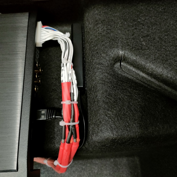 奔驰amg改柏林之声音响多少钱,奔驰amg汽车音响改装