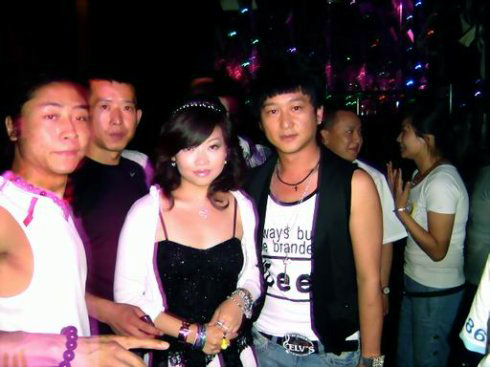 《白狐》陈瑞：拯救母亲的泪与痛，500万解约金背后的感动