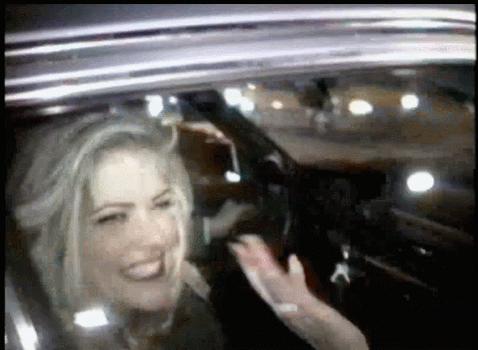 她曾经红极一时26岁退出娱乐圈,她一夜成名后淡出娱乐圈