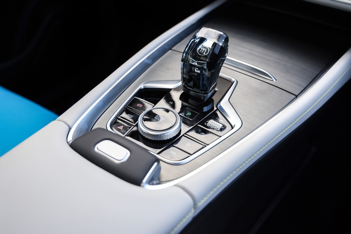 实力宠粉全场买一送一,实力宠粉全场1米包邮