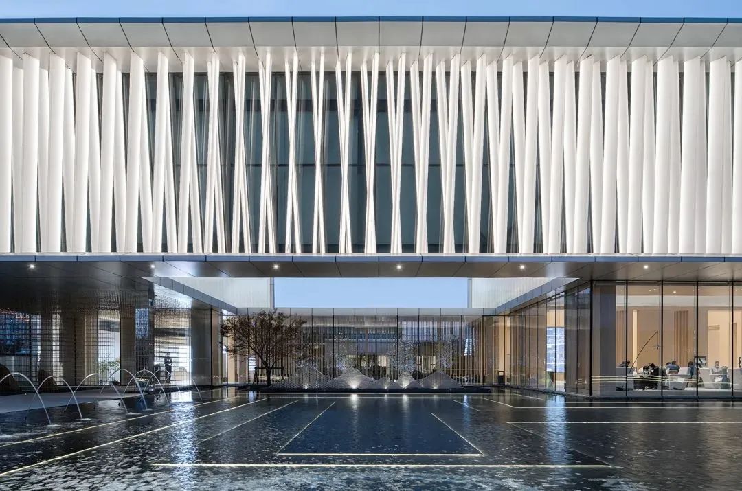 中营腾憬｜示范区如何通过玻璃做出亮点，设计+选材+施工工艺
