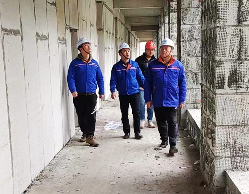 扎根工地一线,奋斗在施工第一线