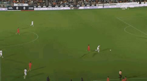 国足0比0战平新西兰，精神面貌有改观