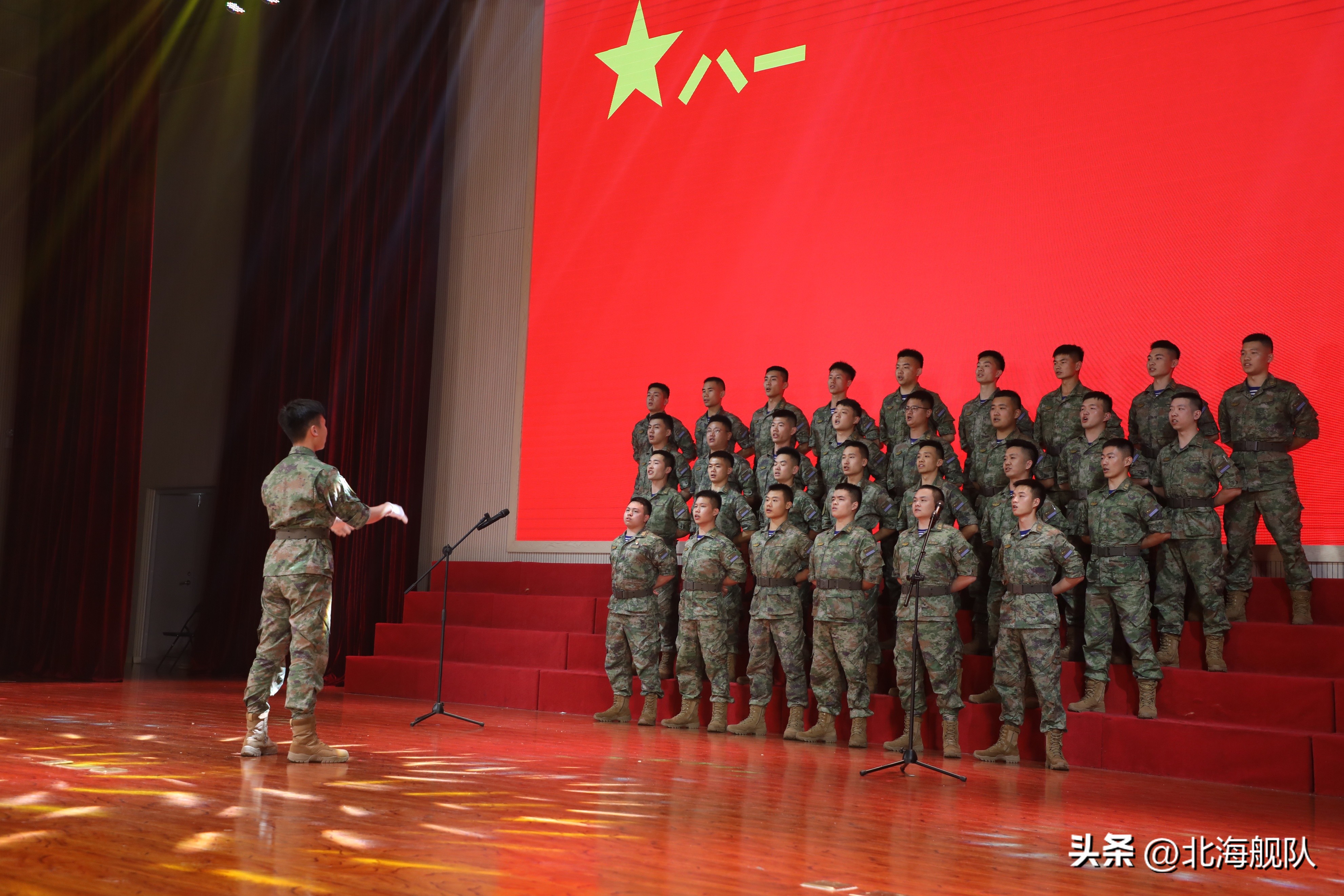 沉浸式舞台演出精彩上演,这场表演确实很震撼