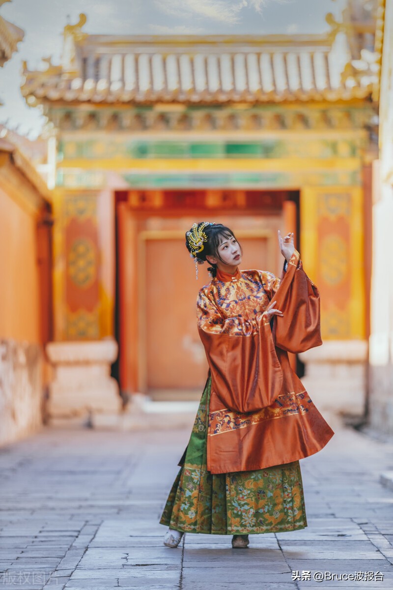 说左道右：古装剧中左右的排序，是左尊右卑，还是左卑右尊