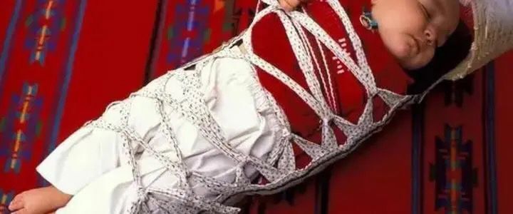 给新生儿绑腿科学吗,宝宝晚上绑腿睡觉能矫正腿型吗