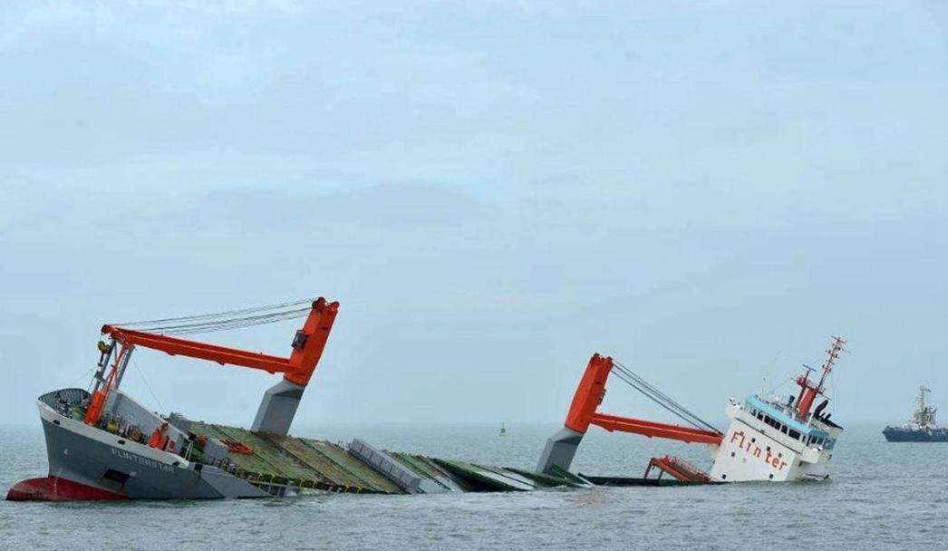 中国东风号万吨巨轮结局如何,我国第一艘万吨轮船沉没纪实