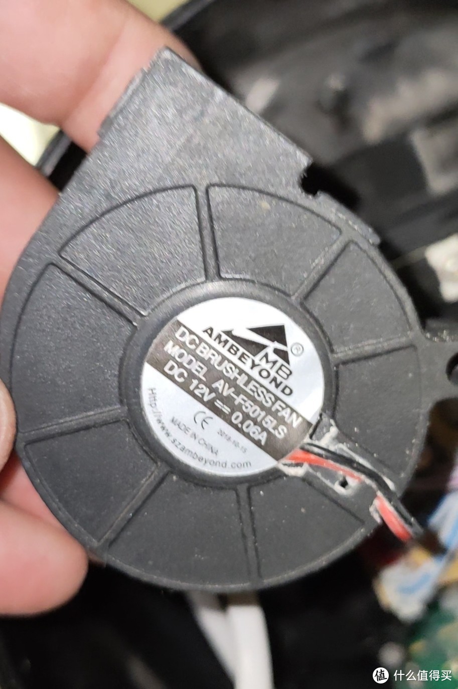 加湿器坏了风扇和震动器不动了,自己动手维修加湿器