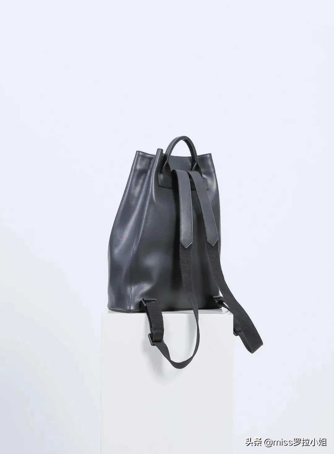 袁咏仪买名牌包包,袁咏仪同款小包