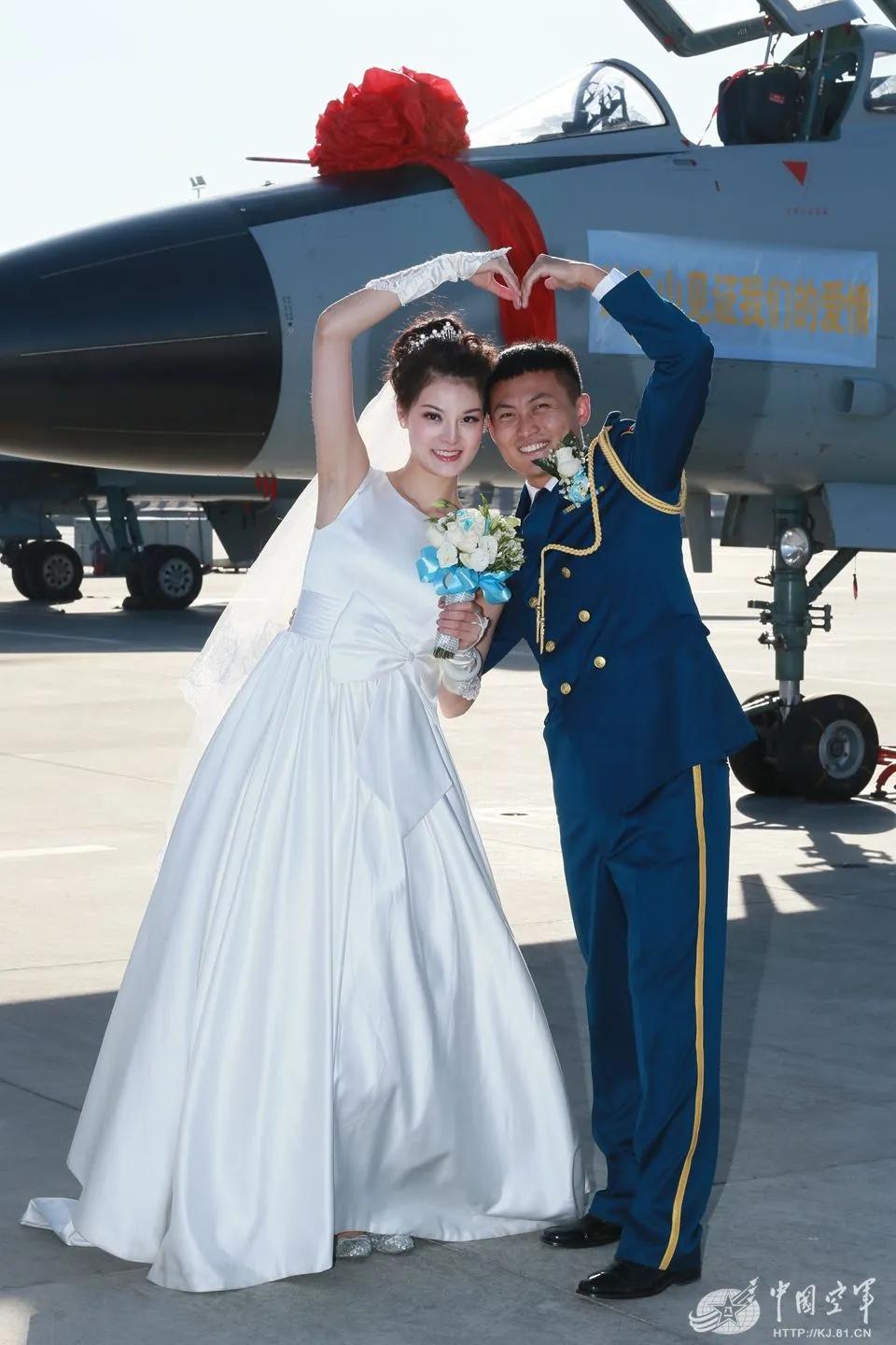 女警警服演变照片图片,最美警花警服图片