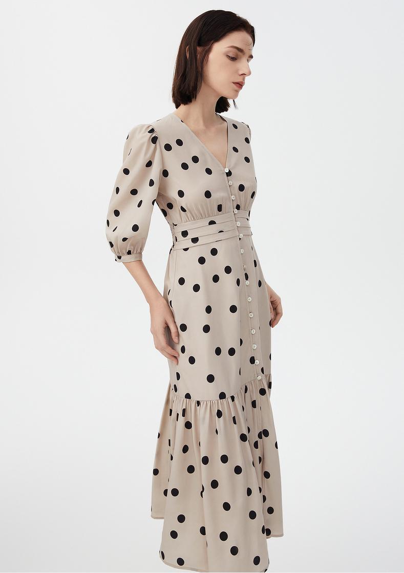 30岁女生穿什么牌子精致,30女人穿什么牌子衣服减龄