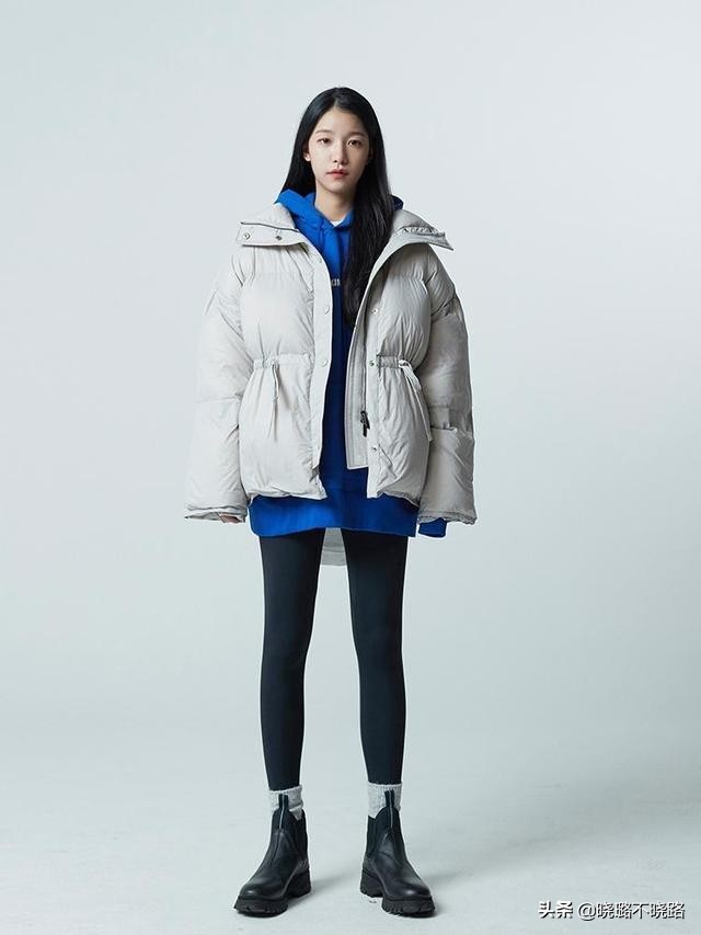 鲨鱼裤露袜子时尚穿搭冬,冬天保暖又减龄鲨鱼裤穿搭