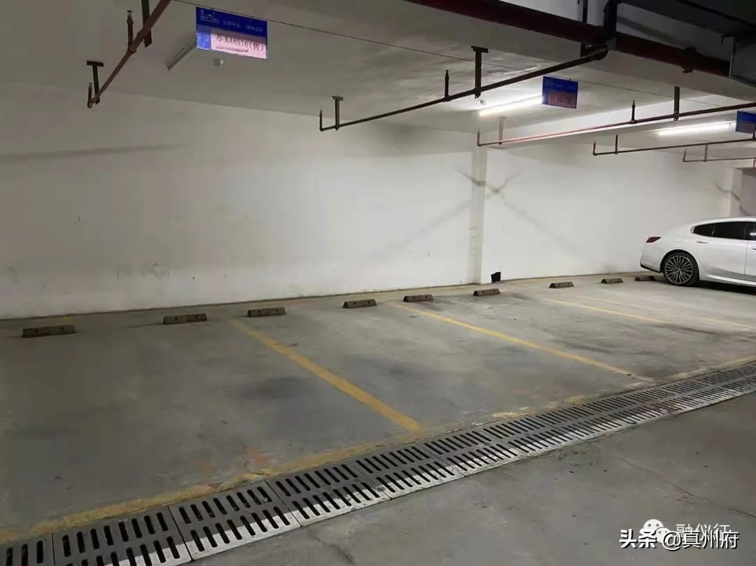 仪征榕侨翡翠湾物业投诉电话,仪征榕侨翡翠湾车位多少钱