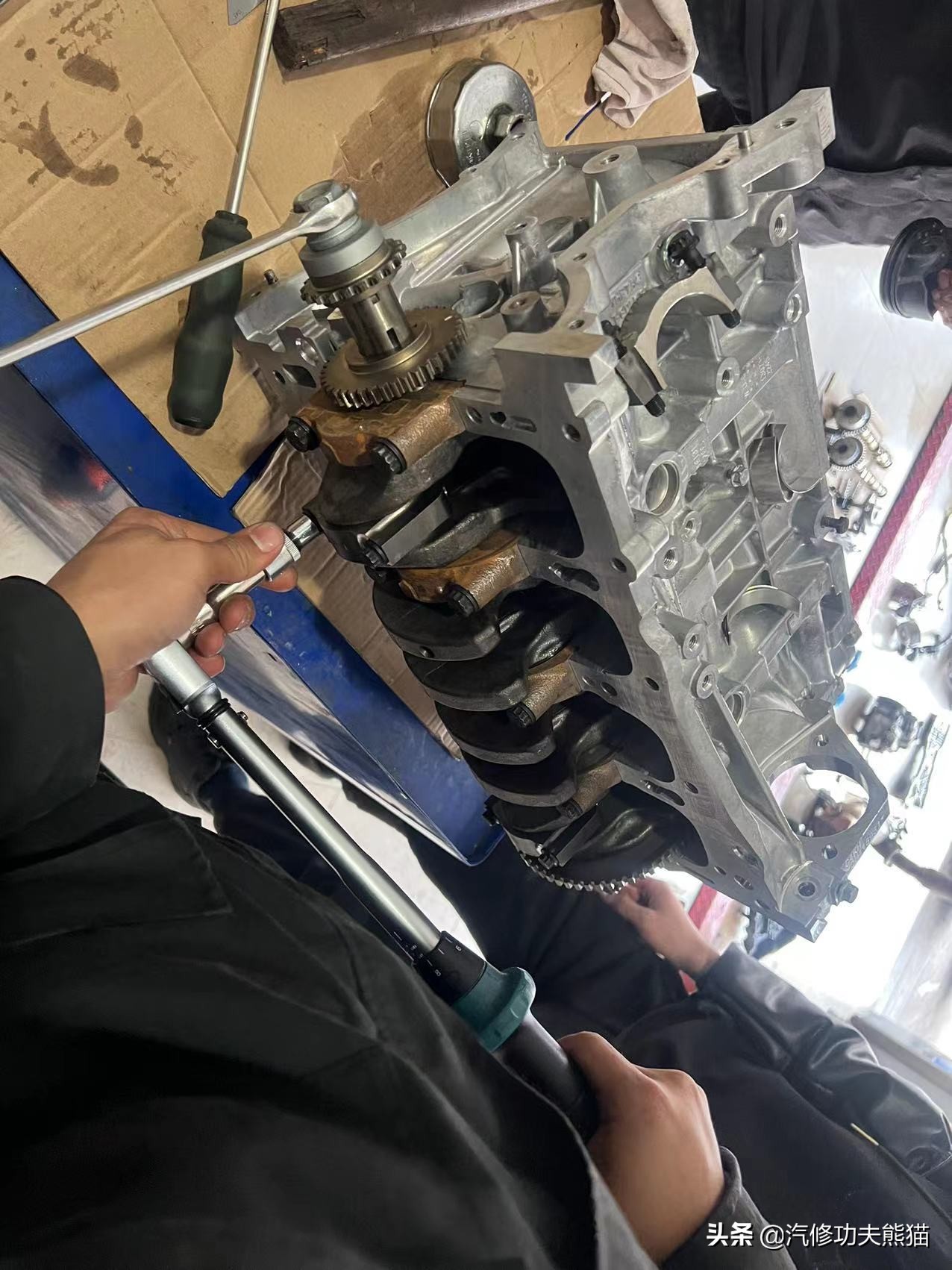 全新胜达大修,现代全新胜达9万公里烧机油