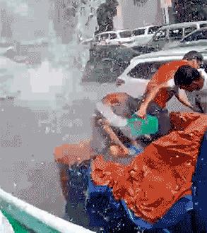 不用去云南可以过的泼水节,人生总要来云南过一次泼水节吧