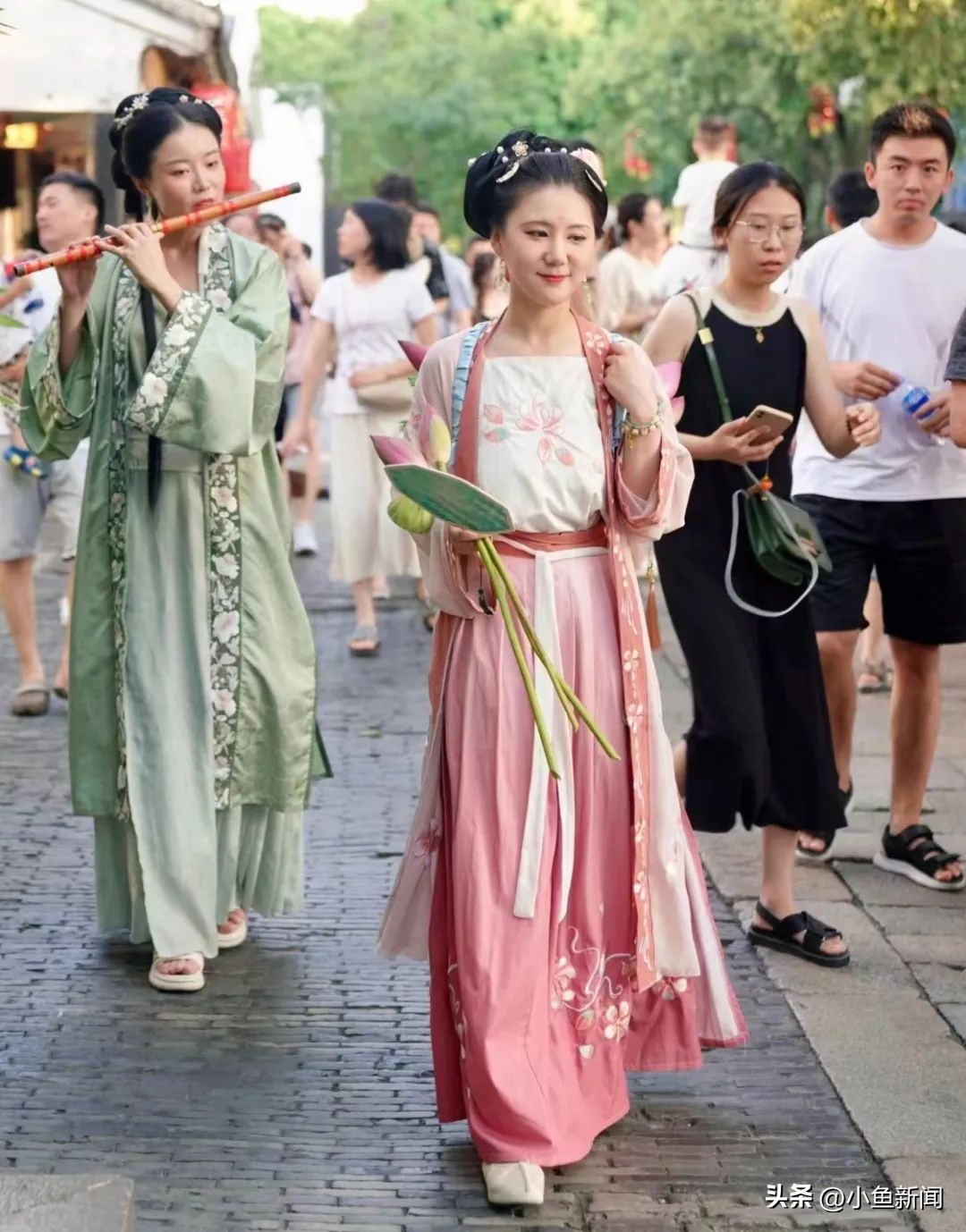 出发！跟着“荷仙姑”寻踪平江路