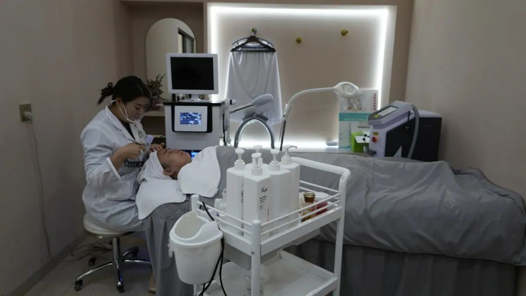 强信心勇担当善作为大讨论,多举措落实创业担保贷款