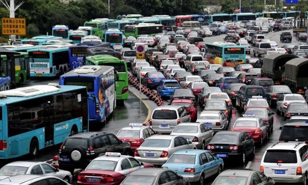 杨某交通肇事逃逸案解析,交通肇事逃逸后自首的认定