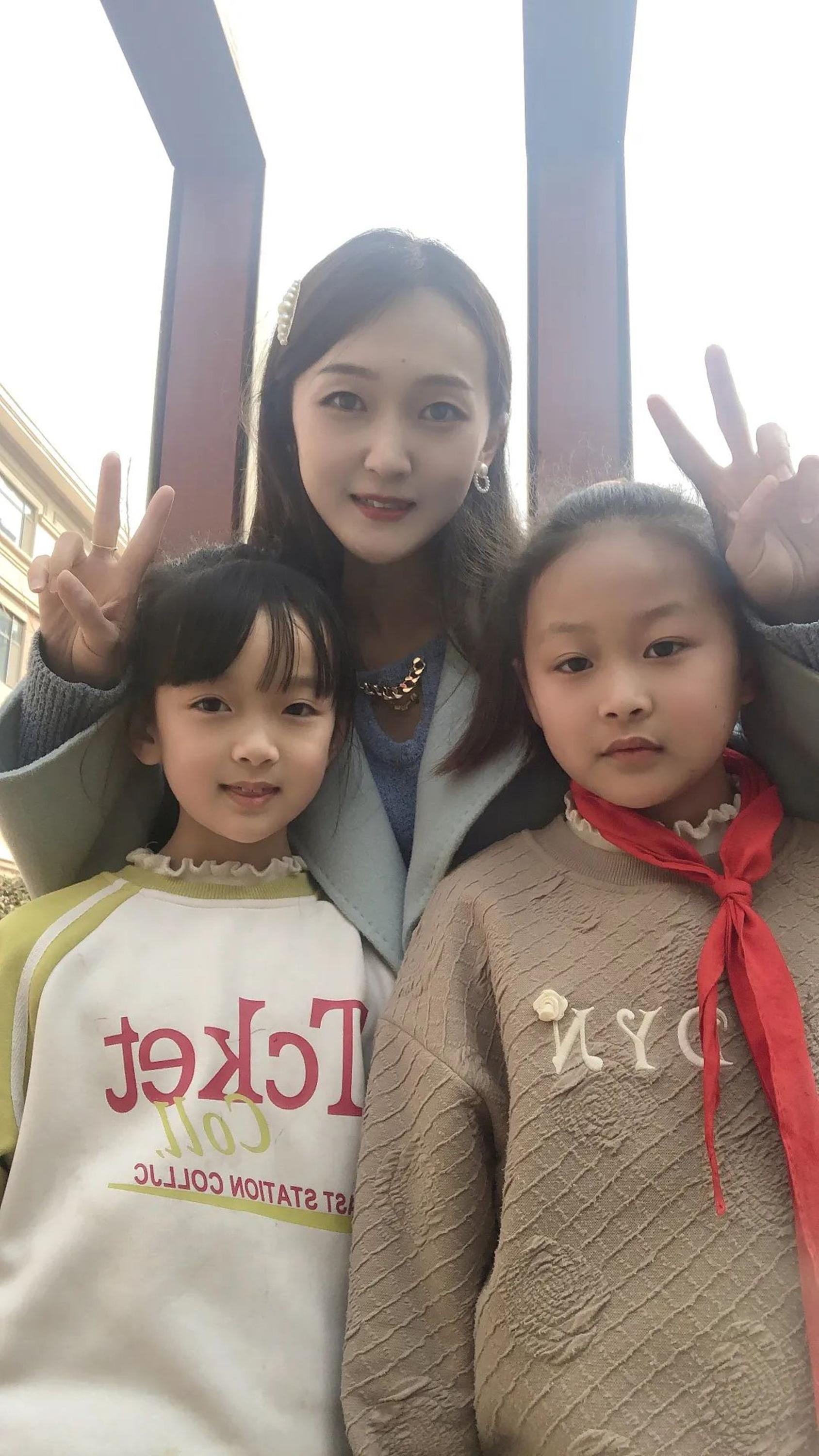 李沧实小教育集团文正校区：六位教师获殊誉