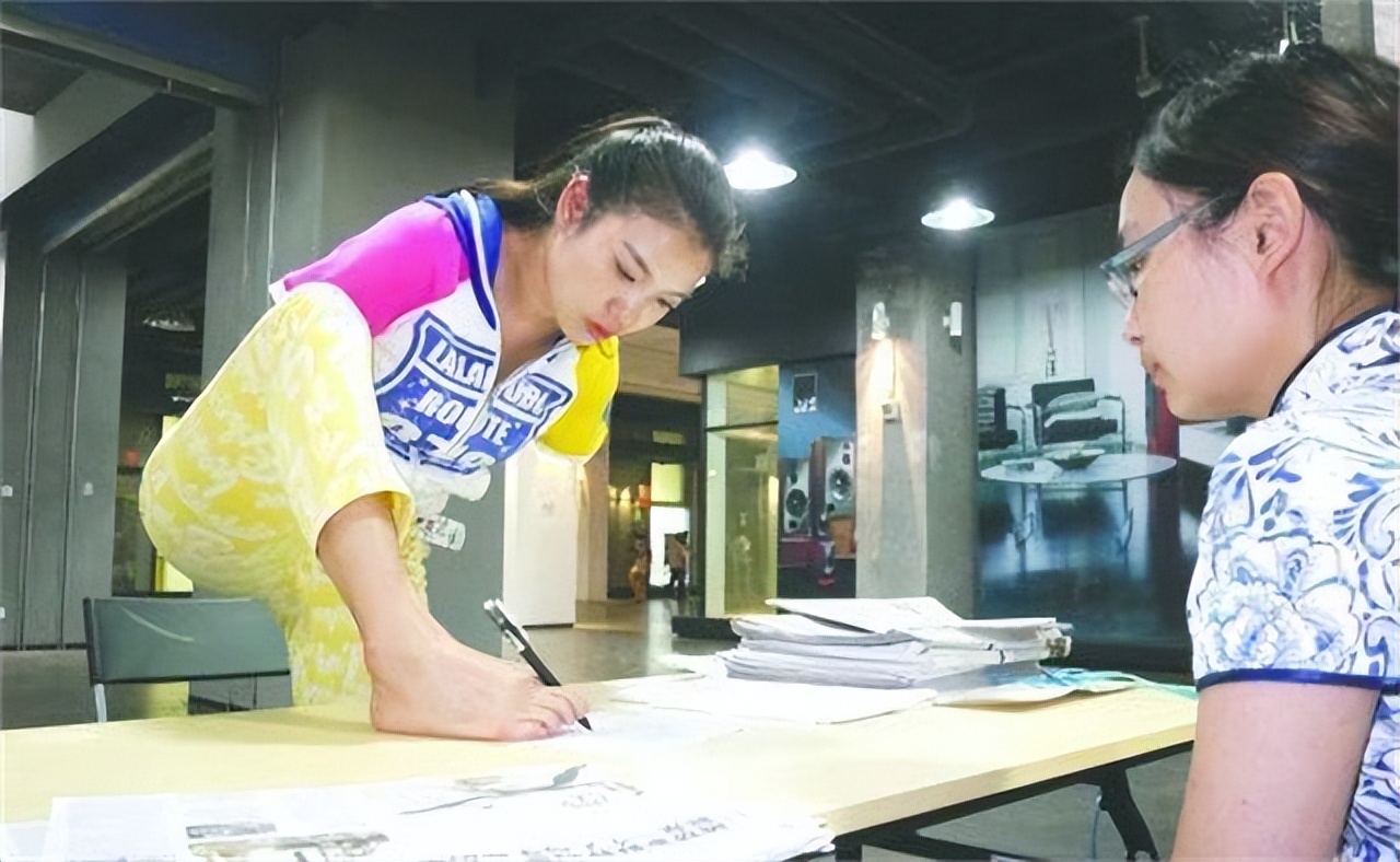 截肢女孩雷庆瑶近况,雷庆瑶触电事件