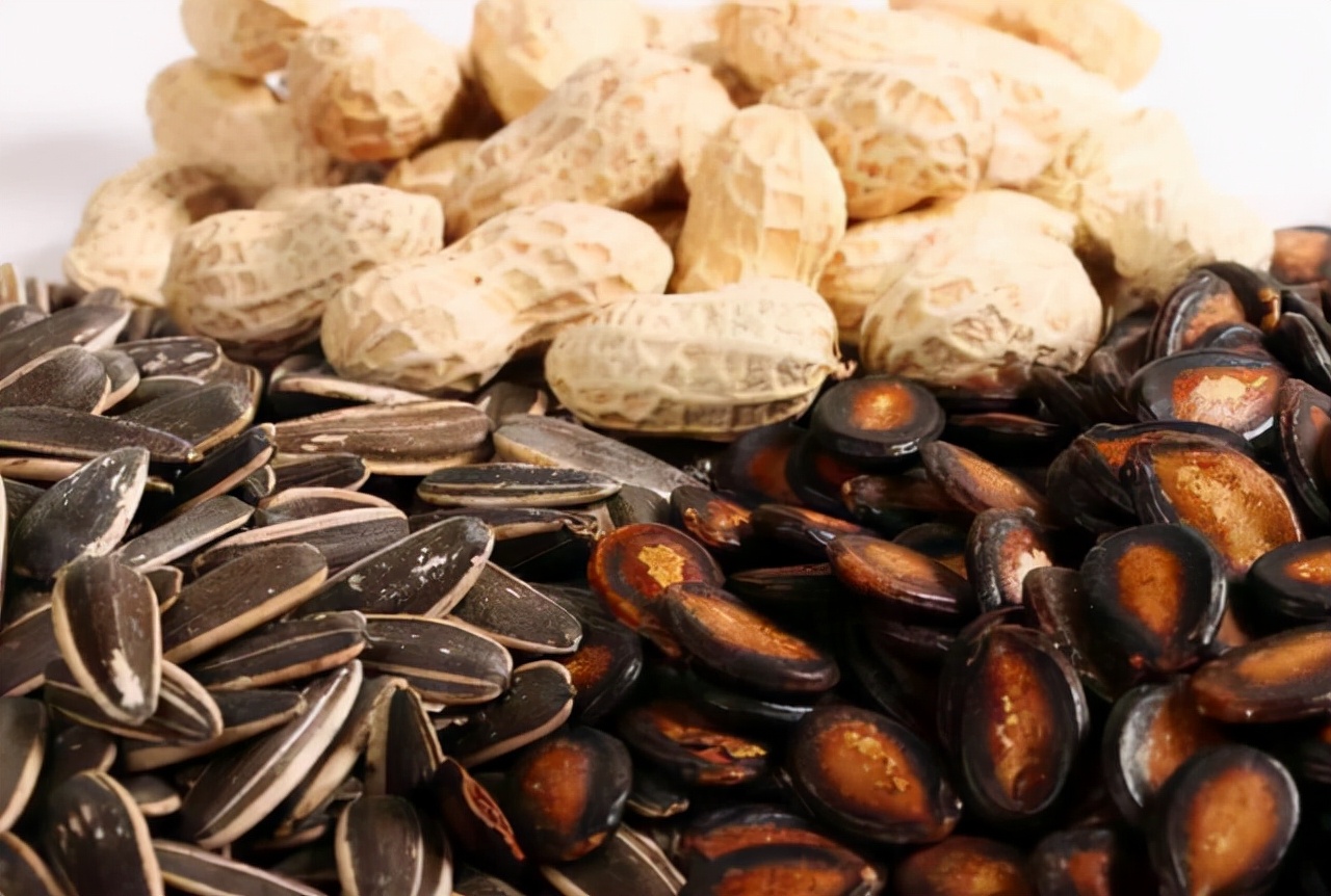 买年货花生瓜子水果糖,年货花生瓜子