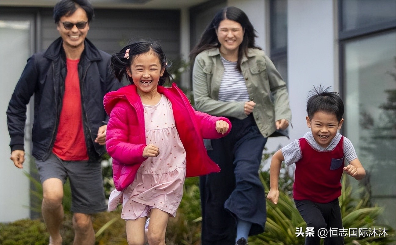 月嫂在国外比国内还吃香,月嫂出国挣得多吗