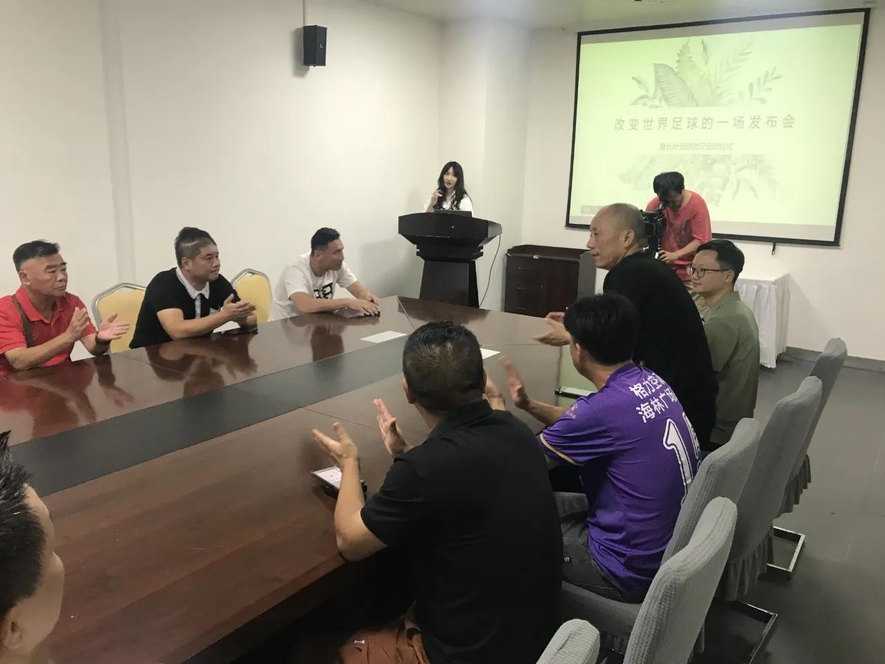 长叶运动新型足球培训模式获湖北足球名宿盛赞