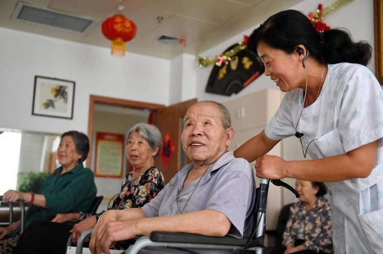 一饿就心慌手抖难受冒汗动不了,一饿就心慌手抖无力一吃东西就好