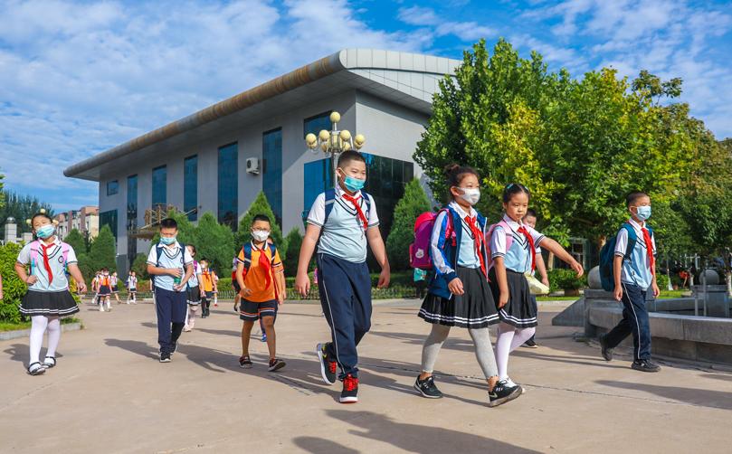 西安小学校服一般多少钱,西安小学校服收费标准是多少