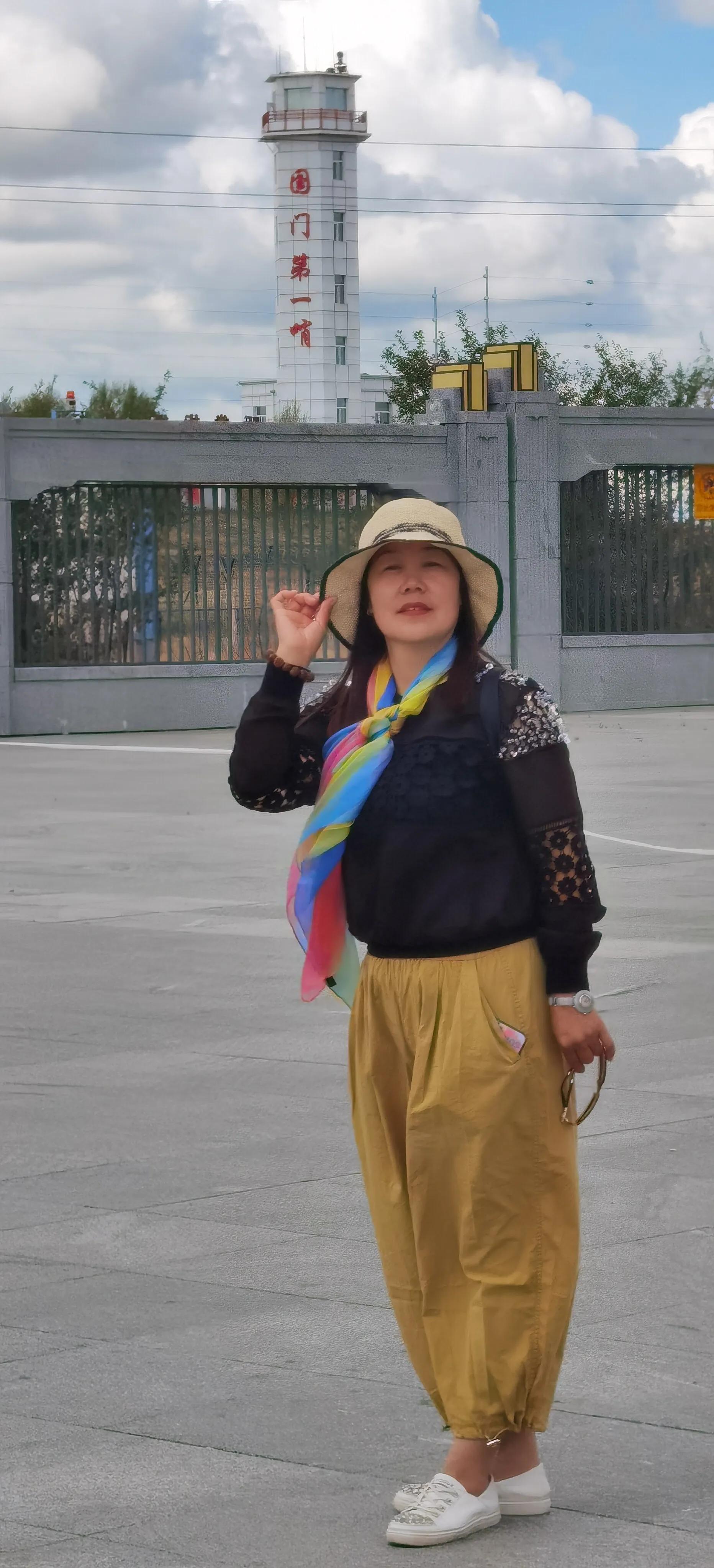 满洲里国门景区60岁以上免费吗,满洲里国门景区飞机