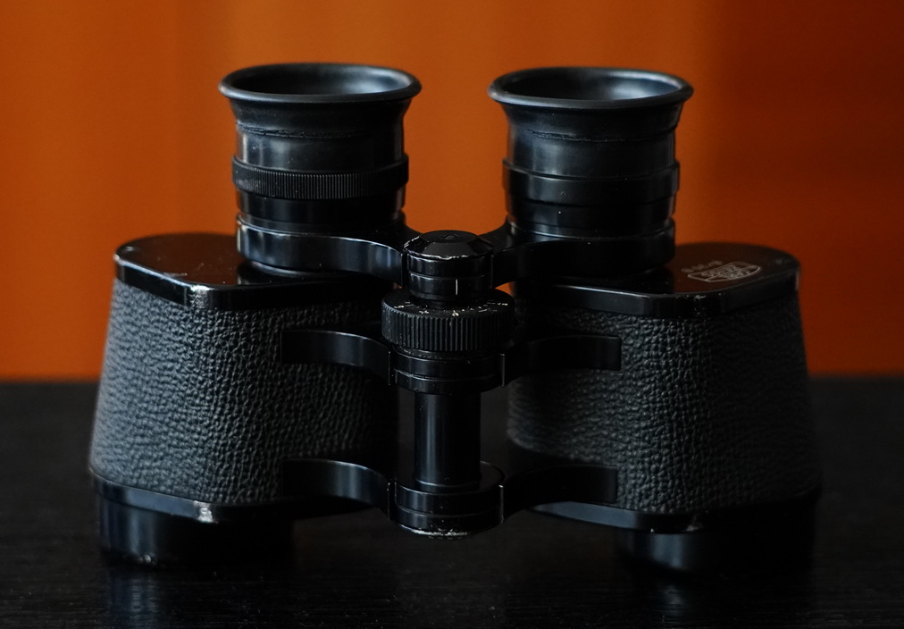 战争时期的老式军用望远镜,战争年代的18倍望远镜