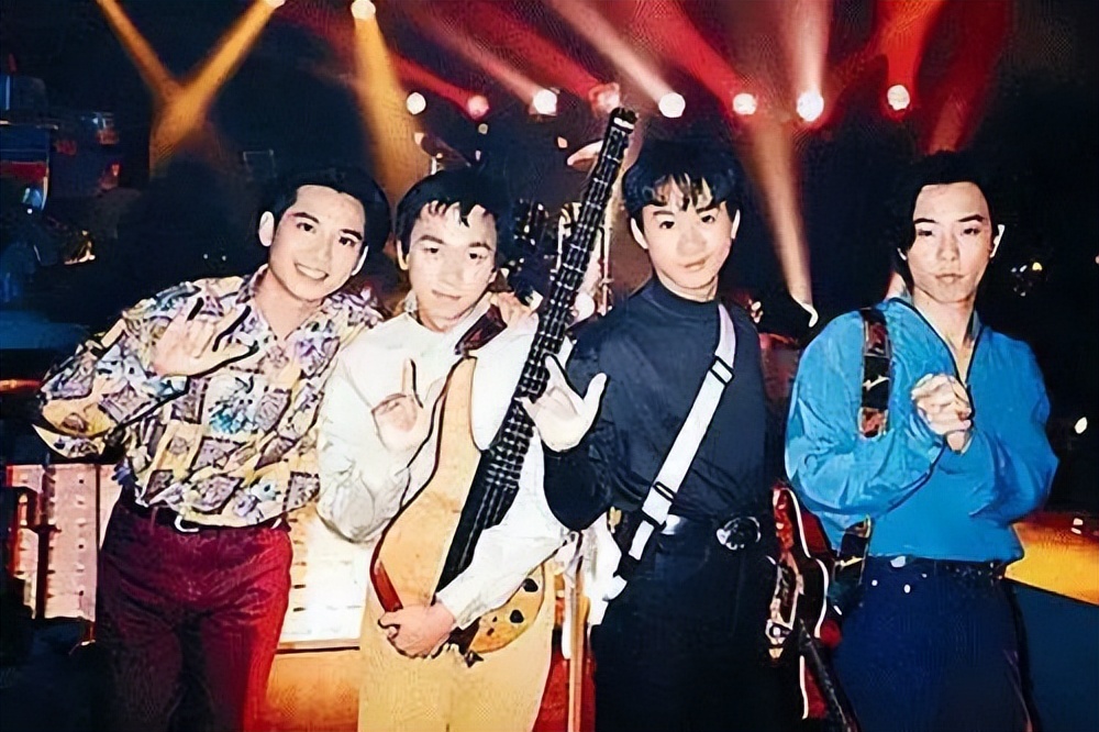 beyond光辉岁月演唱会完整版,摇滚吉他弹唱光辉岁月