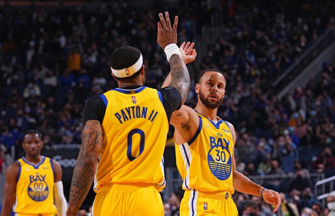 维金斯砍下26分13板队友怎么吹,勇士维金斯砍下31分